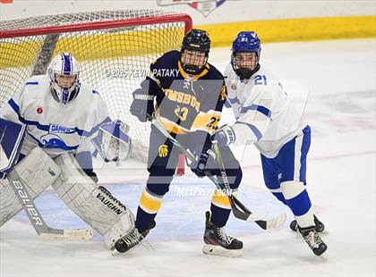 Thumbnail 2 in Simsbury vs. Darien (CIAC DI Semifinal) photogallery.