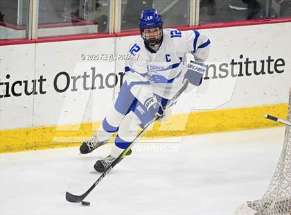 Thumbnail 2 in Simsbury vs. Darien (CIAC DI Semifinal) photogallery.