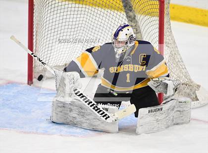 Thumbnail 2 in Simsbury vs. Darien (CIAC DI Semifinal) photogallery.