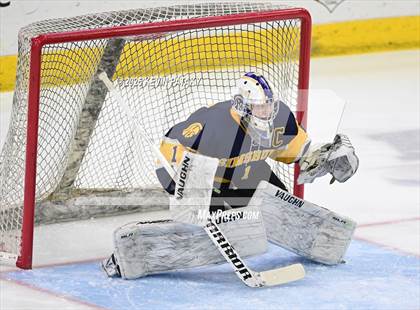 Thumbnail 2 in Simsbury vs. Darien (CIAC DI Semifinal) photogallery.