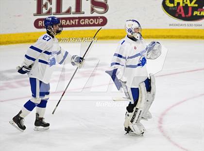 Thumbnail 1 in Simsbury vs. Darien (CIAC DI Semifinal) photogallery.