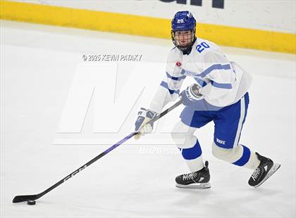 Thumbnail 2 in Simsbury vs. Darien (CIAC DI Semifinal) photogallery.