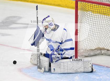 Thumbnail 1 in Simsbury vs. Darien (CIAC DI Semifinal) photogallery.