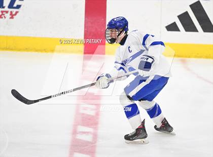 Thumbnail 2 in Simsbury vs. Darien (CIAC DI Semifinal) photogallery.