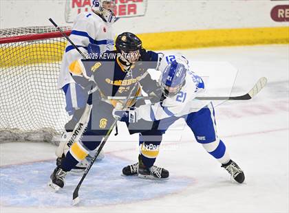 Thumbnail 2 in Simsbury vs. Darien (CIAC DI Semifinal) photogallery.