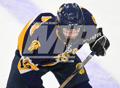 Thumbnail 1 in Simsbury vs. Darien (CIAC DI Semifinal) photogallery.