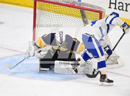 Thumbnail 3 in Simsbury vs. Darien (CIAC DI Semifinal) photogallery.
