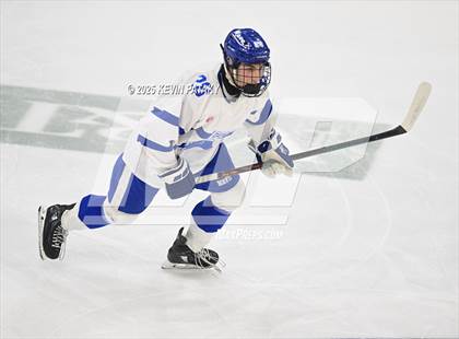 Thumbnail 3 in Simsbury vs. Darien (CIAC DI Semifinal) photogallery.