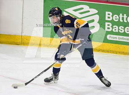 Thumbnail 1 in Simsbury vs. Darien (CIAC DI Semifinal) photogallery.