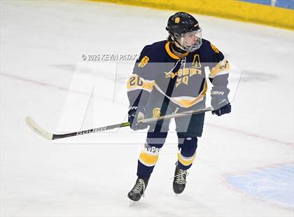 Thumbnail 2 in Simsbury vs. Darien (CIAC DI Semifinal) photogallery.