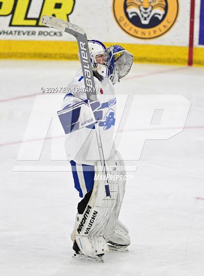 Thumbnail 1 in Simsbury vs. Darien (CIAC DI Semifinal) photogallery.