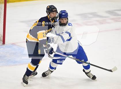 Thumbnail 2 in Simsbury vs. Darien (CIAC DI Semifinal) photogallery.