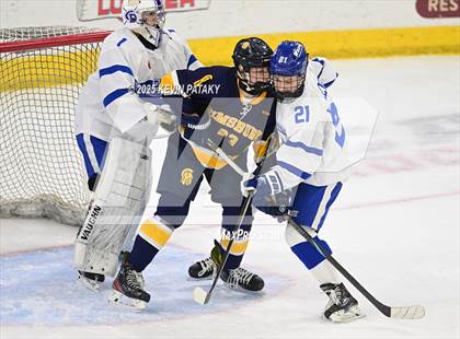 Thumbnail 3 in Simsbury vs. Darien (CIAC DI Semifinal) photogallery.