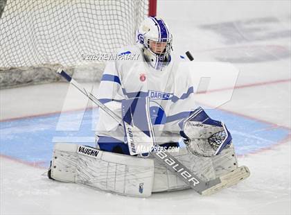 Thumbnail 1 in Simsbury vs. Darien (CIAC DI Semifinal) photogallery.
