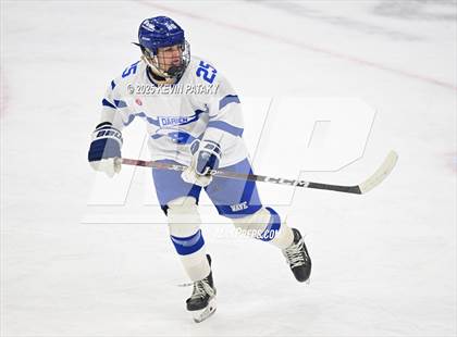 Thumbnail 2 in Simsbury vs. Darien (CIAC DI Semifinal) photogallery.