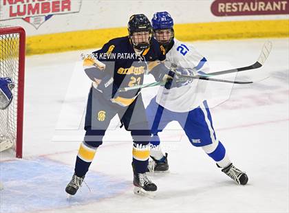 Thumbnail 3 in Simsbury vs. Darien (CIAC DI Semifinal) photogallery.