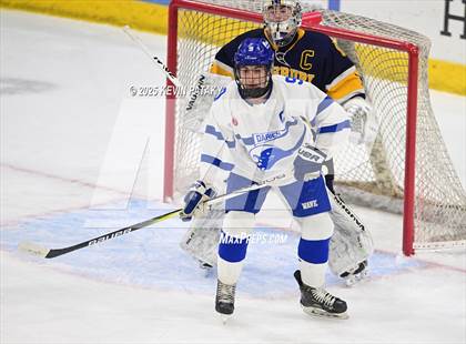 Thumbnail 2 in Simsbury vs. Darien (CIAC DI Semifinal) photogallery.