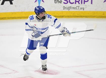 Thumbnail 2 in Simsbury vs. Darien (CIAC DI Semifinal) photogallery.