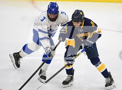 Thumbnail 1 in Simsbury vs. Darien (CIAC DI Semifinal) photogallery.