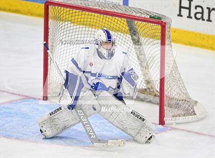 Thumbnail 3 in Simsbury vs. Darien (CIAC DI Semifinal) photogallery.