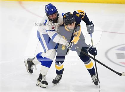 Thumbnail 3 in Simsbury vs. Darien (CIAC DI Semifinal) photogallery.