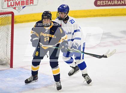 Thumbnail 2 in Simsbury vs. Darien (CIAC DI Semifinal) photogallery.