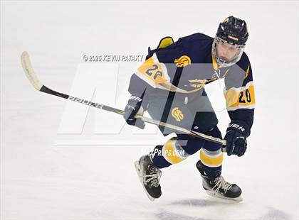 Thumbnail 1 in Simsbury vs. Darien (CIAC DI Semifinal) photogallery.