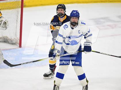 Thumbnail 2 in Simsbury vs. Darien (CIAC DI Semifinal) photogallery.
