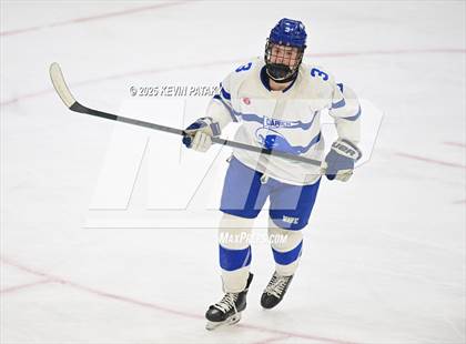 Thumbnail 3 in Simsbury vs. Darien (CIAC DI Semifinal) photogallery.