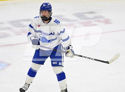 Thumbnail 2 in Simsbury vs. Darien (CIAC DI Semifinal) photogallery.