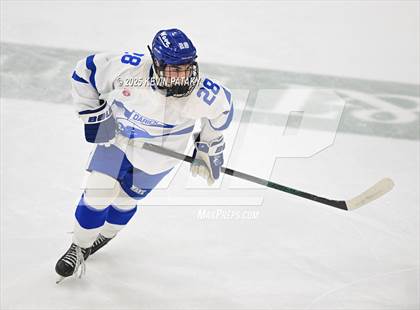 Thumbnail 1 in Simsbury vs. Darien (CIAC DI Semifinal) photogallery.