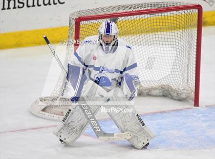 Thumbnail 2 in Simsbury vs. Darien (CIAC DI Semifinal) photogallery.