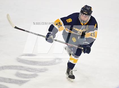 Thumbnail 2 in Simsbury vs. Darien (CIAC DI Semifinal) photogallery.