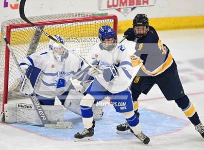 Thumbnail 1 in Simsbury vs. Darien (CIAC DI Semifinal) photogallery.