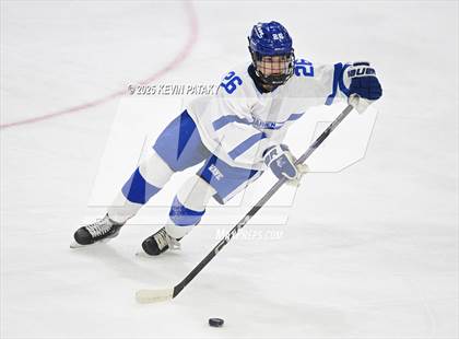 Thumbnail 3 in Simsbury vs. Darien (CIAC DI Semifinal) photogallery.