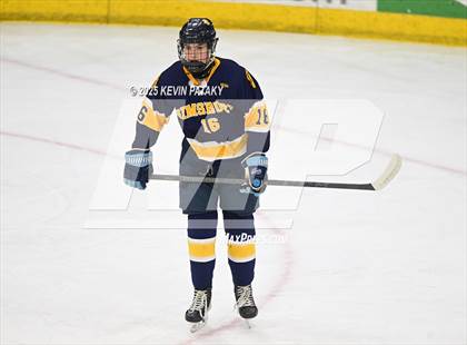 Thumbnail 1 in Simsbury vs. Darien (CIAC DI Semifinal) photogallery.