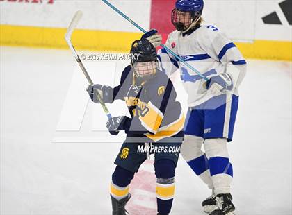 Thumbnail 3 in Simsbury vs. Darien (CIAC DI Semifinal) photogallery.