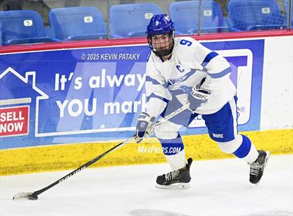 Thumbnail 2 in Simsbury vs. Darien (CIAC DI Semifinal) photogallery.