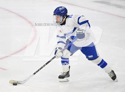 Thumbnail 3 in Simsbury vs. Darien (CIAC DI Semifinal) photogallery.