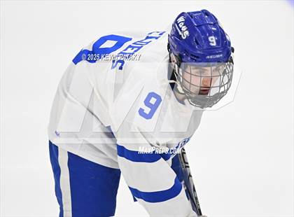 Thumbnail 2 in Simsbury vs. Darien (CIAC DI Semifinal) photogallery.
