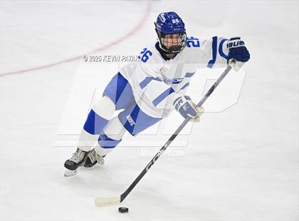 Thumbnail 2 in Simsbury vs. Darien (CIAC DI Semifinal) photogallery.