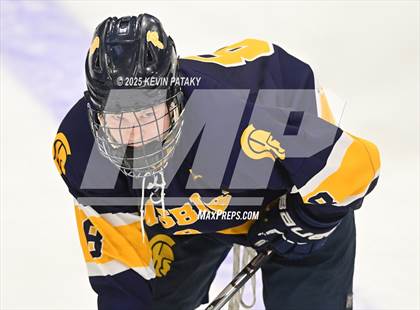 Thumbnail 3 in Simsbury vs. Darien (CIAC DI Semifinal) photogallery.