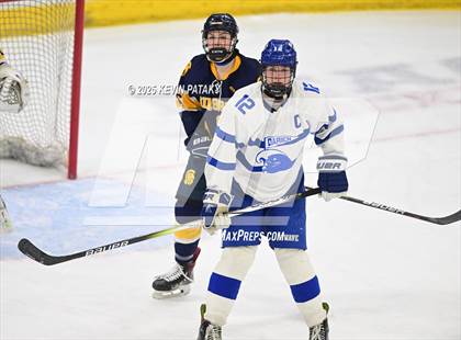 Thumbnail 3 in Simsbury vs. Darien (CIAC DI Semifinal) photogallery.