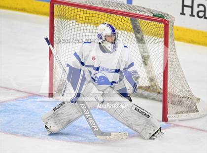 Thumbnail 2 in Simsbury vs. Darien (CIAC DI Semifinal) photogallery.