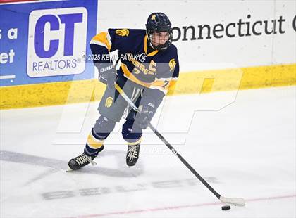 Thumbnail 3 in Simsbury vs. Darien (CIAC DI Semifinal) photogallery.