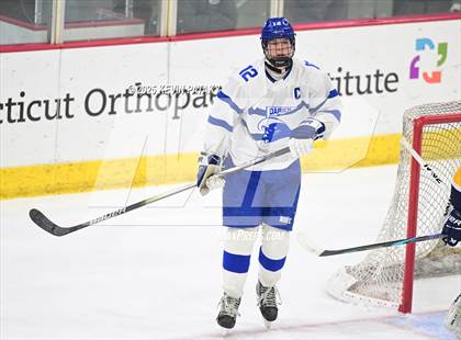 Thumbnail 2 in Simsbury vs. Darien (CIAC DI Semifinal) photogallery.