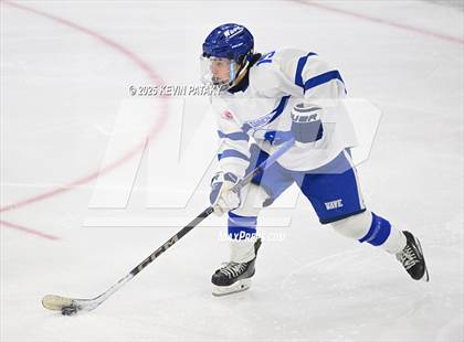 Thumbnail 1 in Simsbury vs. Darien (CIAC DI Semifinal) photogallery.