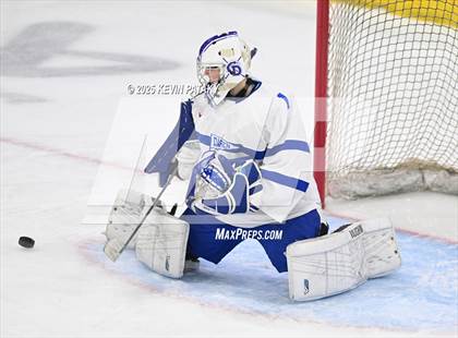 Thumbnail 1 in Simsbury vs. Darien (CIAC DI Semifinal) photogallery.