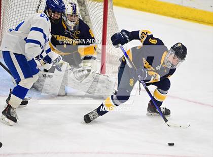 Thumbnail 1 in Simsbury vs. Darien (CIAC DI Semifinal) photogallery.