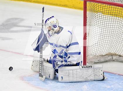Thumbnail 2 in Simsbury vs. Darien (CIAC DI Semifinal) photogallery.